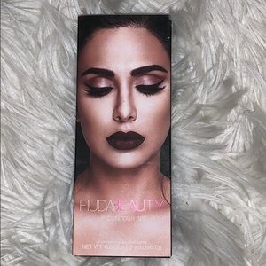 Huda Beauty Lip Contour Set